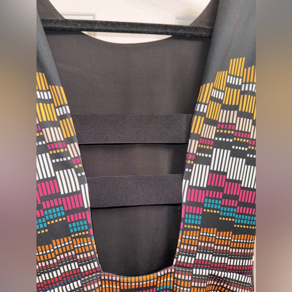 Bebe fitted dress with cut out in back, Size XXS - Picture 5 of 13